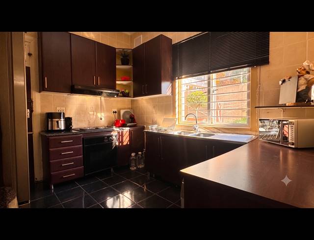 2 BEDROOM TOWNHOUSE FOR SALE IN MORNINGSIDE